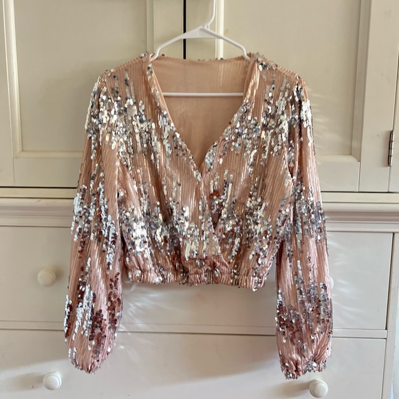 Cute Crop top - Picture 2 of 7